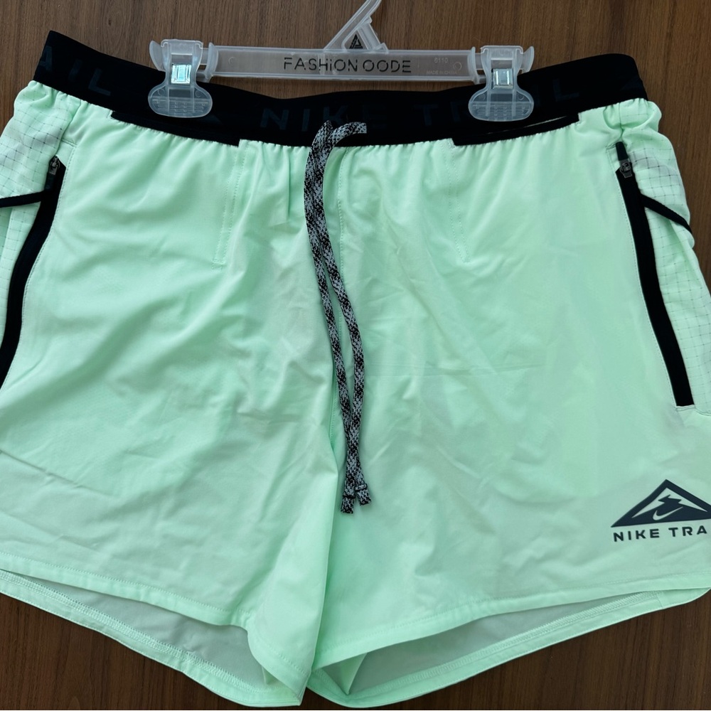 Nike Men's Mint Green trail shorts size Large